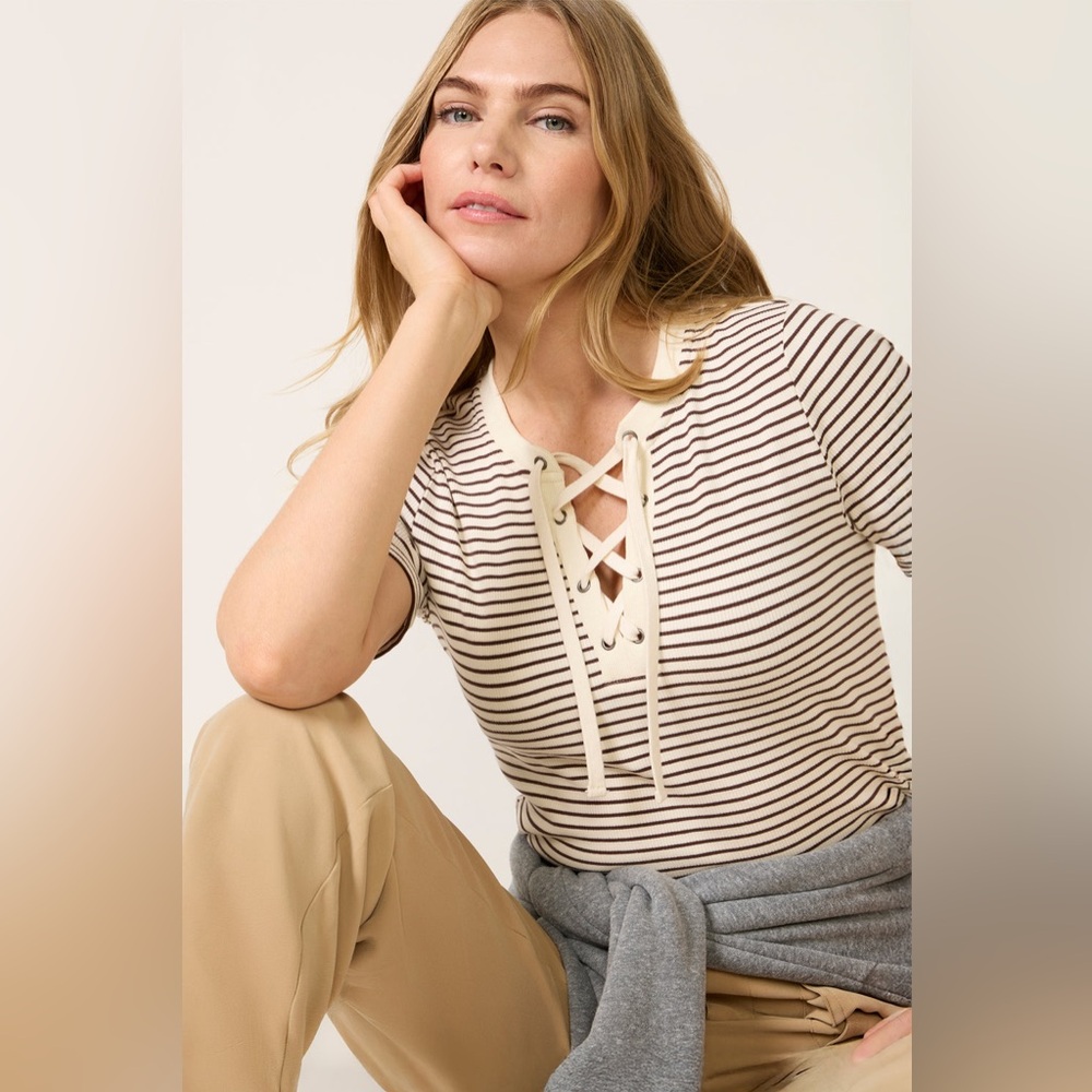 Evereve Capri Lace Up Tee Small